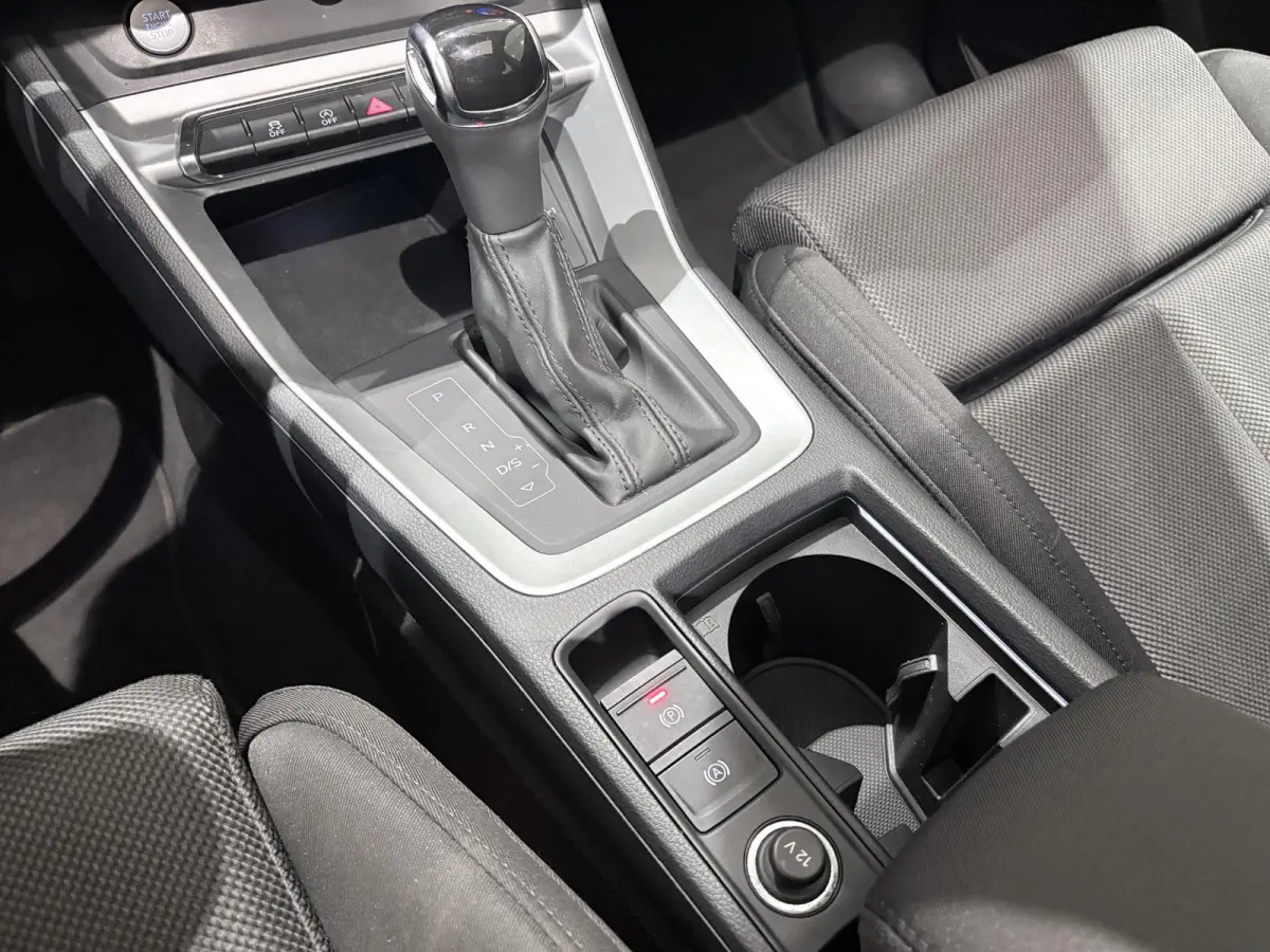 35 TFSI Pro Line business Airco | Achteruitrij camera | Parkeerhulp voor en achter | Cruis control | Panoramisch schuifdak | Navigatie | Bluetooth | Cruise Control | Electronic Climate Contr