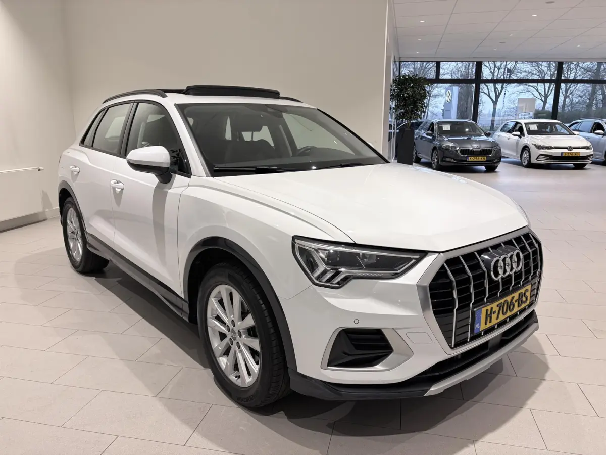 35 TFSI Pro Line business Airco | Achteruitrij camera | Parkeerhulp voor en achter | Cruis control | Panoramisch schuifdak | Navigatie | Bluetooth | Cruise Control | Electronic Climate Contr