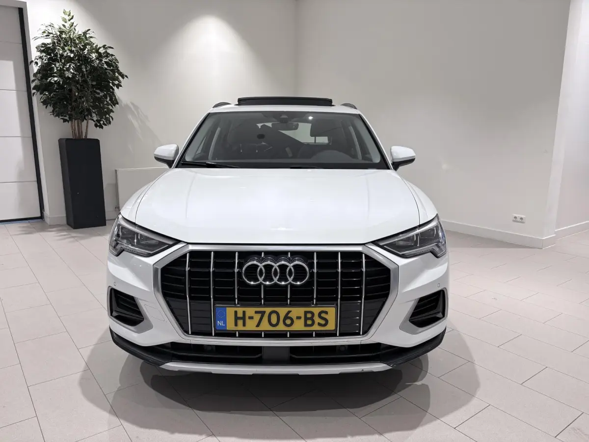 35 TFSI Pro Line business Airco | Achteruitrij camera | Parkeerhulp voor en achter | Cruis control | Panoramisch schuifdak | Navigatie | Bluetooth | Cruise Control | Electronic Climate Contr