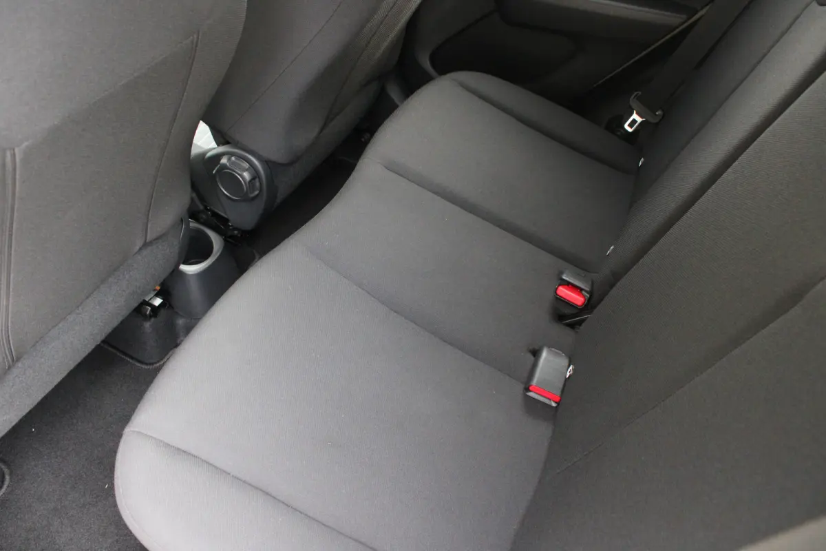 1.0 e-VTi Allure | Navi by app | Apple carplay | Camera | LED | Mistlampen | NL auto | 15.000km |