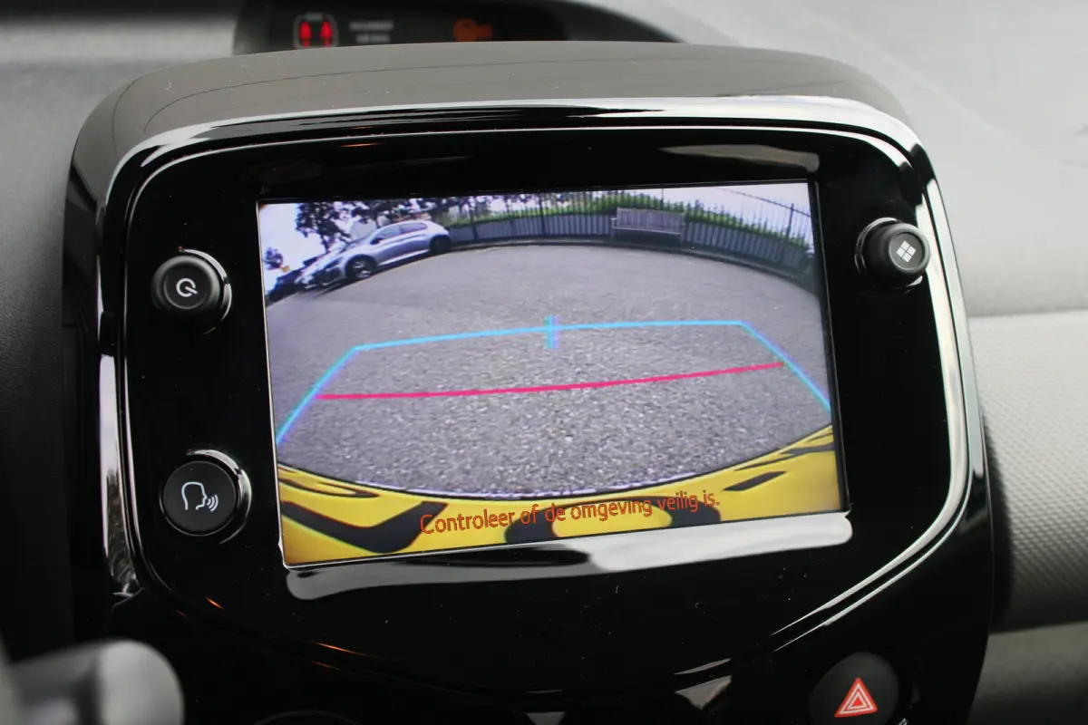 1.0 e-VTi Allure | Navi by app | Apple carplay | Camera | LED | Mistlampen | NL auto | 15.000km |