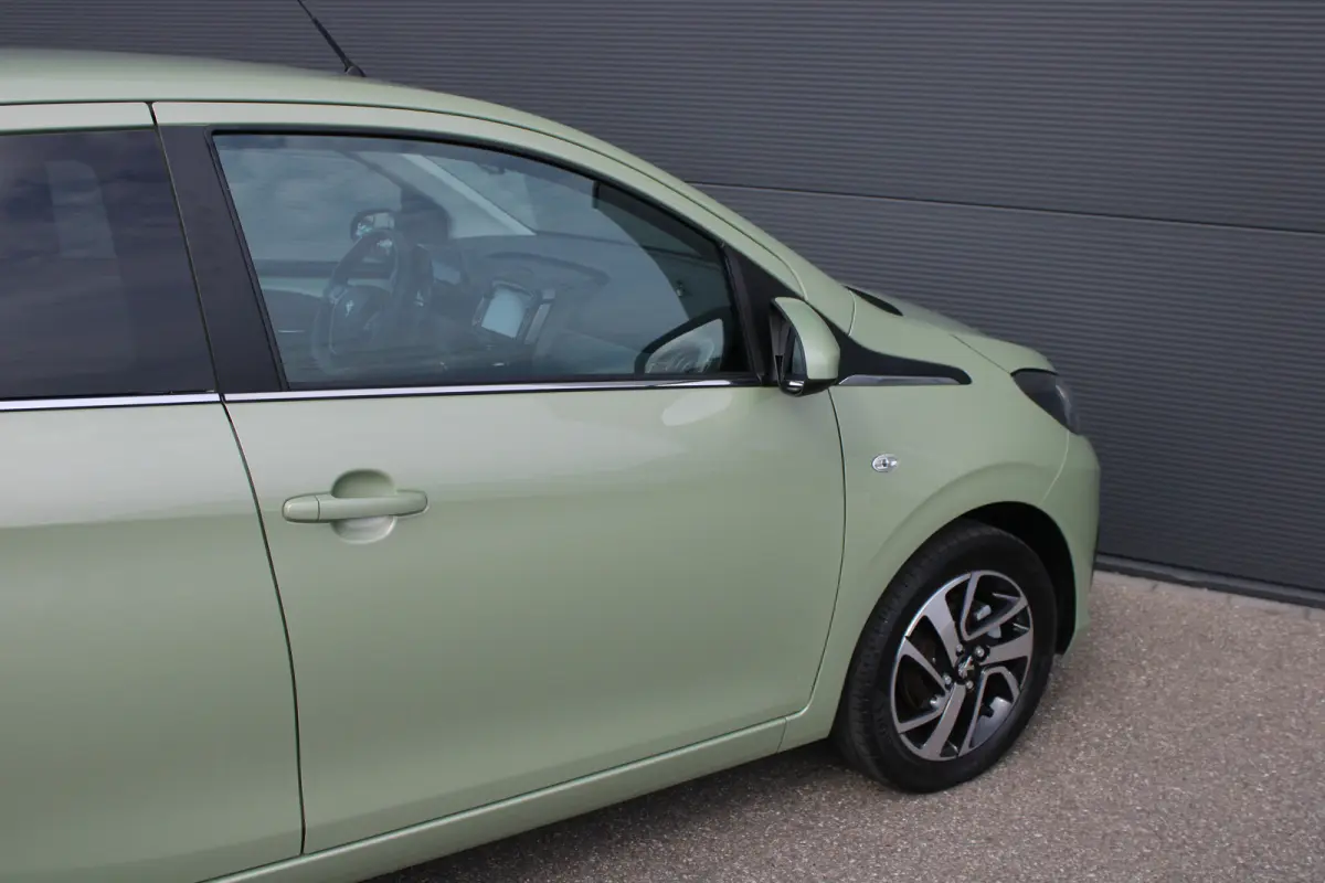 1.0 e-VTi Allure | Navi by app | Apple carplay | Camera | LED | Mistlampen | NL auto | 15.000km |