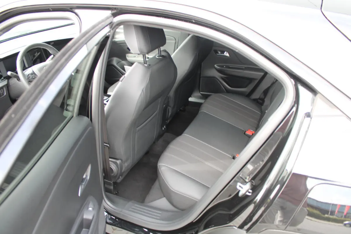 1.2 Turbo GS AUTOMAAT VAN € 23.950 VOOR € 21500