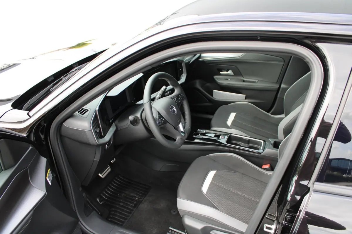 1.2 Turbo GS AUTOMAAT VAN € 23.950 VOOR € 21500