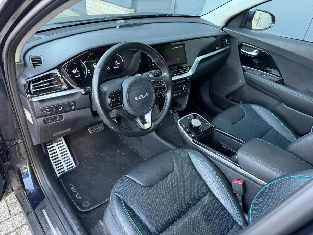 ExecutiveLine 64 kWh 17"/SOH 100%/Leder + memory/Schuif-kanteldak/Stuur + stoelverwarming v+a + koeling v/Dodehoek/Keyless/Apple Carplay & Android Auto