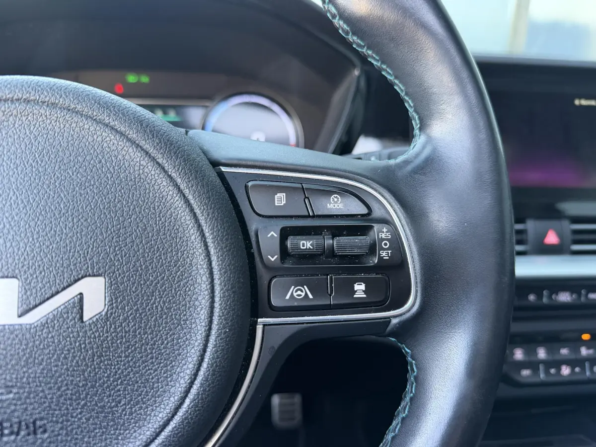 ExecutiveLine 64 kWh 17"/SOH 100%/Leder + memory/Schuif-kanteldak/Stuur + stoelverwarming v+a + koeling v/Dodehoek/Keyless/Apple Carplay & Android Auto