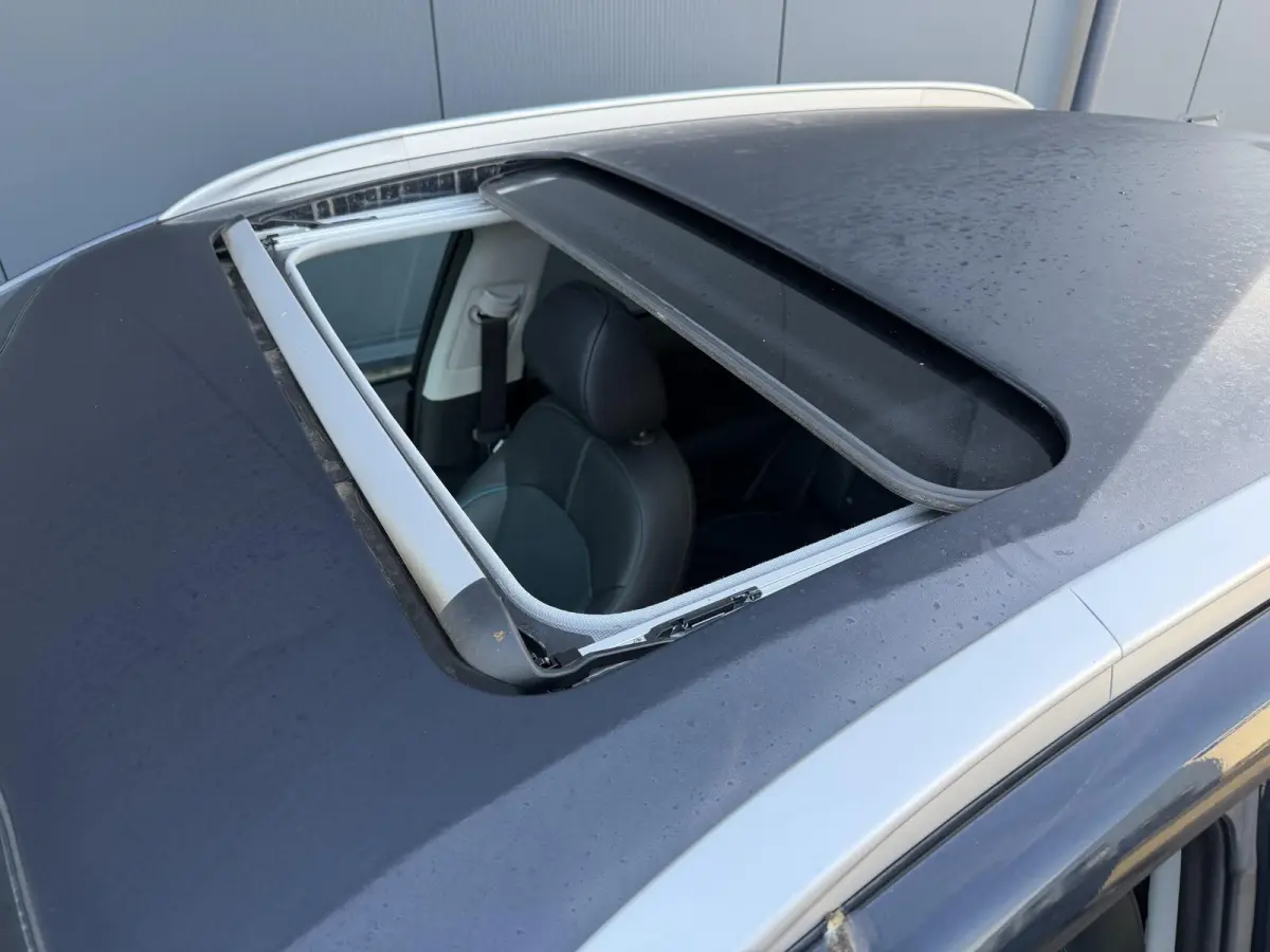 ExecutiveLine 64 kWh 17"/SOH 100%/Leder + memory/Schuif-kanteldak/Stuur + stoelverwarming v+a + koeling v/Dodehoek/Keyless/Apple Carplay & Android Auto