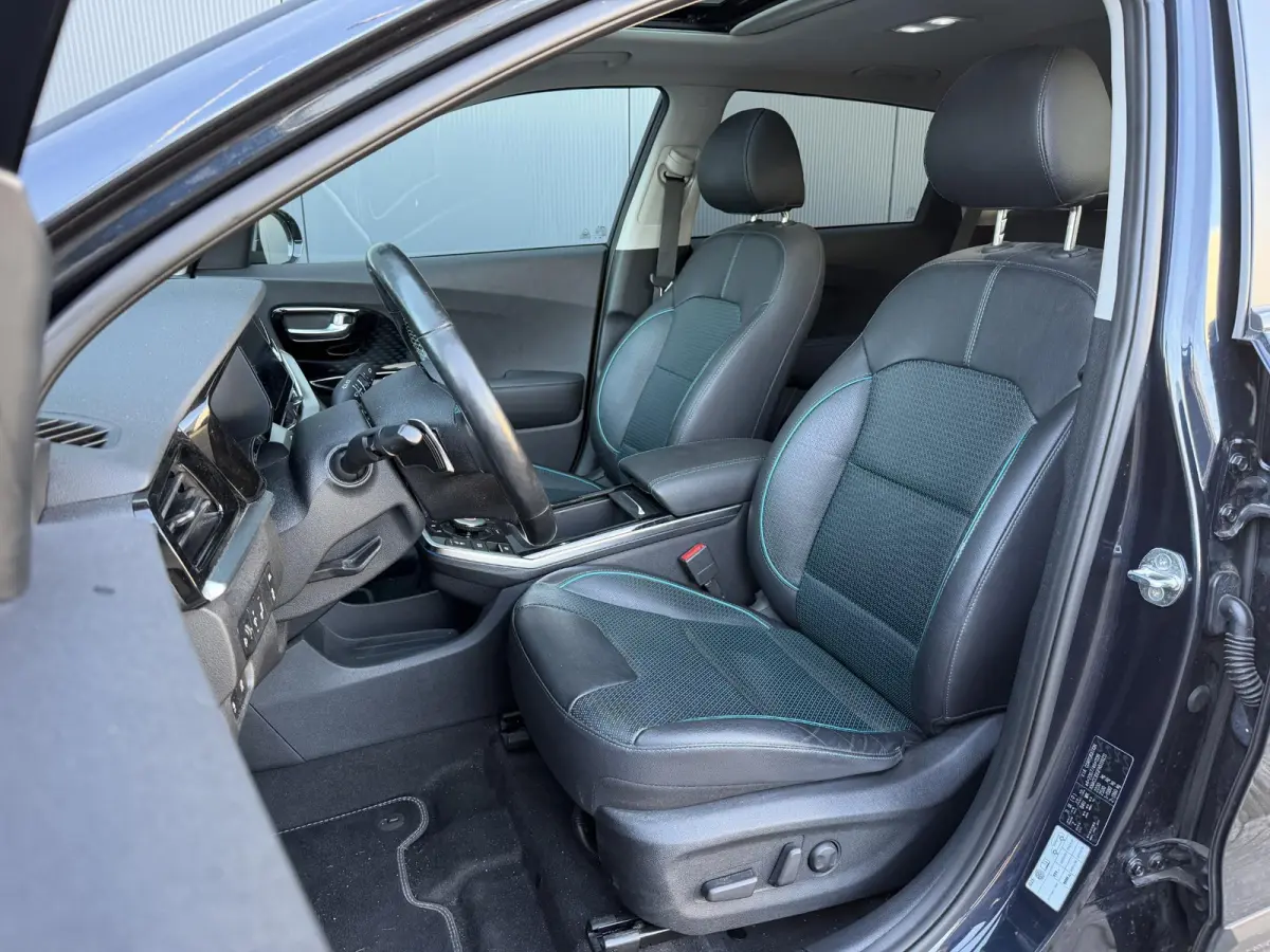 ExecutiveLine 64 kWh 17"/SOH 100%/Leder + memory/Schuif-kanteldak/Stuur + stoelverwarming v+a + koeling v/Dodehoek/Keyless/Apple Carplay & Android Auto