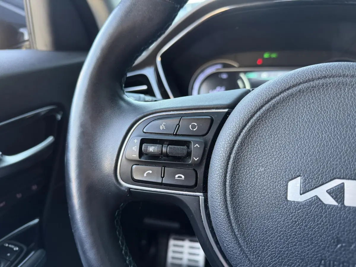 ExecutiveLine 64 kWh 17"/SOH 100%/Leder + memory/Schuif-kanteldak/Stuur + stoelverwarming v+a + koeling v/Dodehoek/Keyless/Apple Carplay & Android Auto