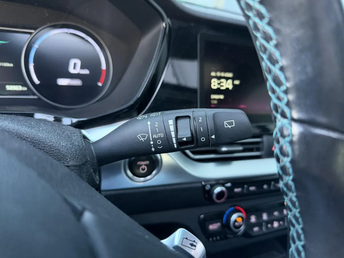 ExecutiveLine 64 kWh 17"/SOH 100%/Leder + memory/Schuif-kanteldak/Stuur + stoelverwarming v+a + koeling v/Dodehoek/Keyless/Apple Carplay & Android Auto