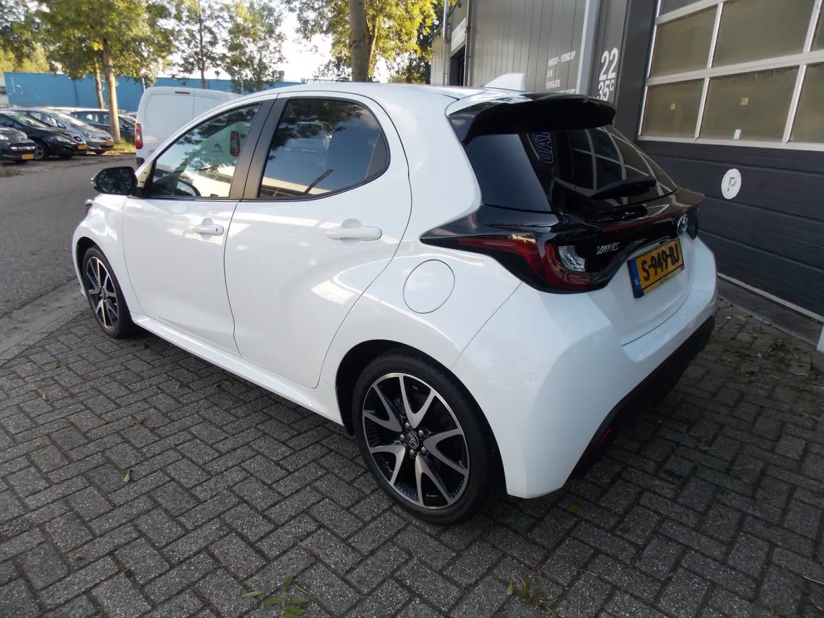 1.5 Hybrid Active Airco Camera Elek Pakket 5Deurs 2022bj GARANTIE