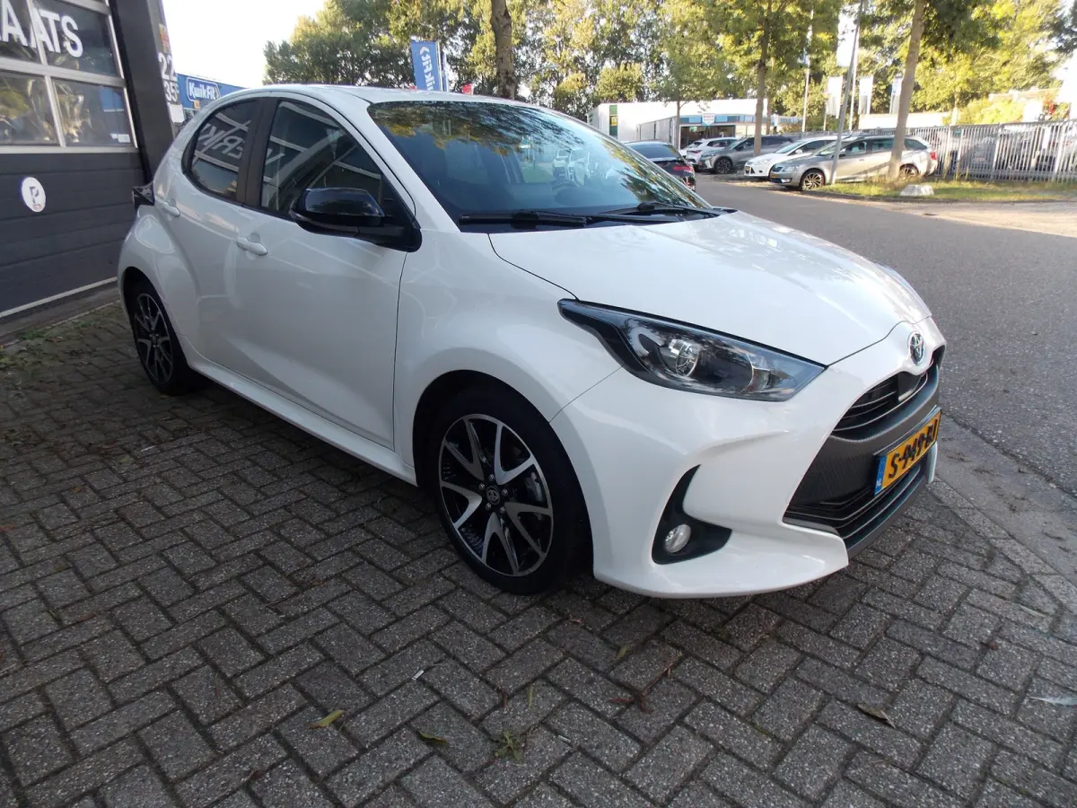1.5 Hybrid Active Airco Camera Elek Pakket 5Deurs 2022bj GARANTIE
