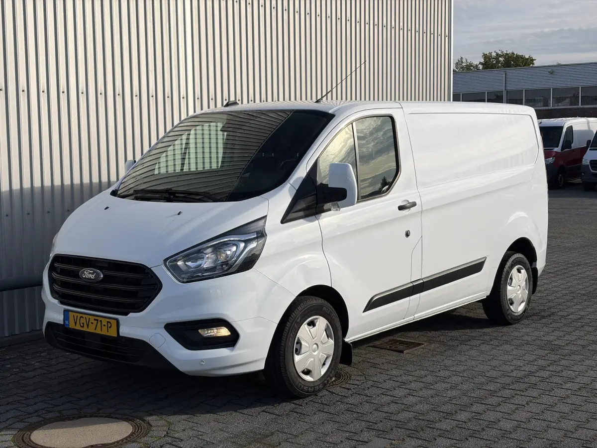 300 2.0 TDCI L1H1 MHEV*HAAK*CAM*A/C*CRUISE*3-PERS*