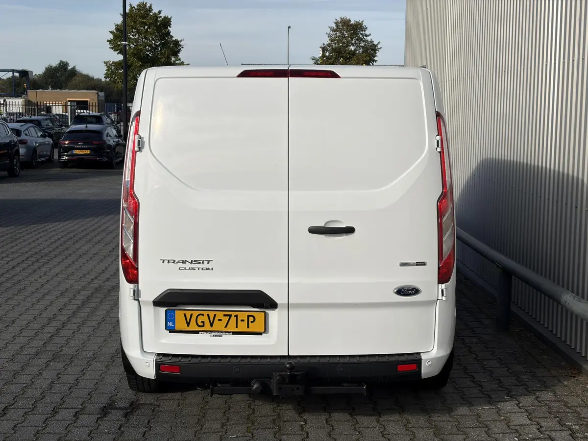 300 2.0 TDCI L1H1 MHEV*HAAK*CAM*A/C*CRUISE*3-PERS*