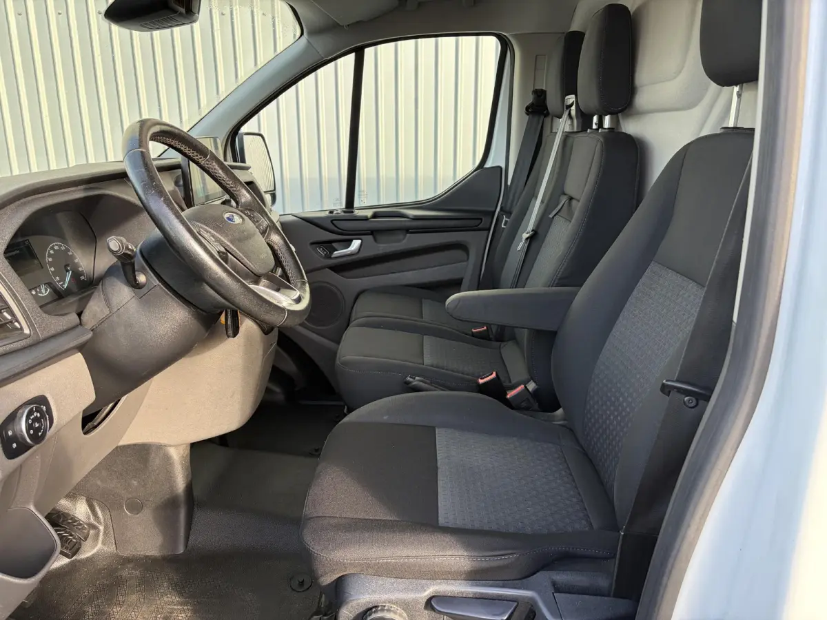 300 2.0 TDCI L1H1 MHEV*HAAK*CAM*A/C*CRUISE*3-PERS*