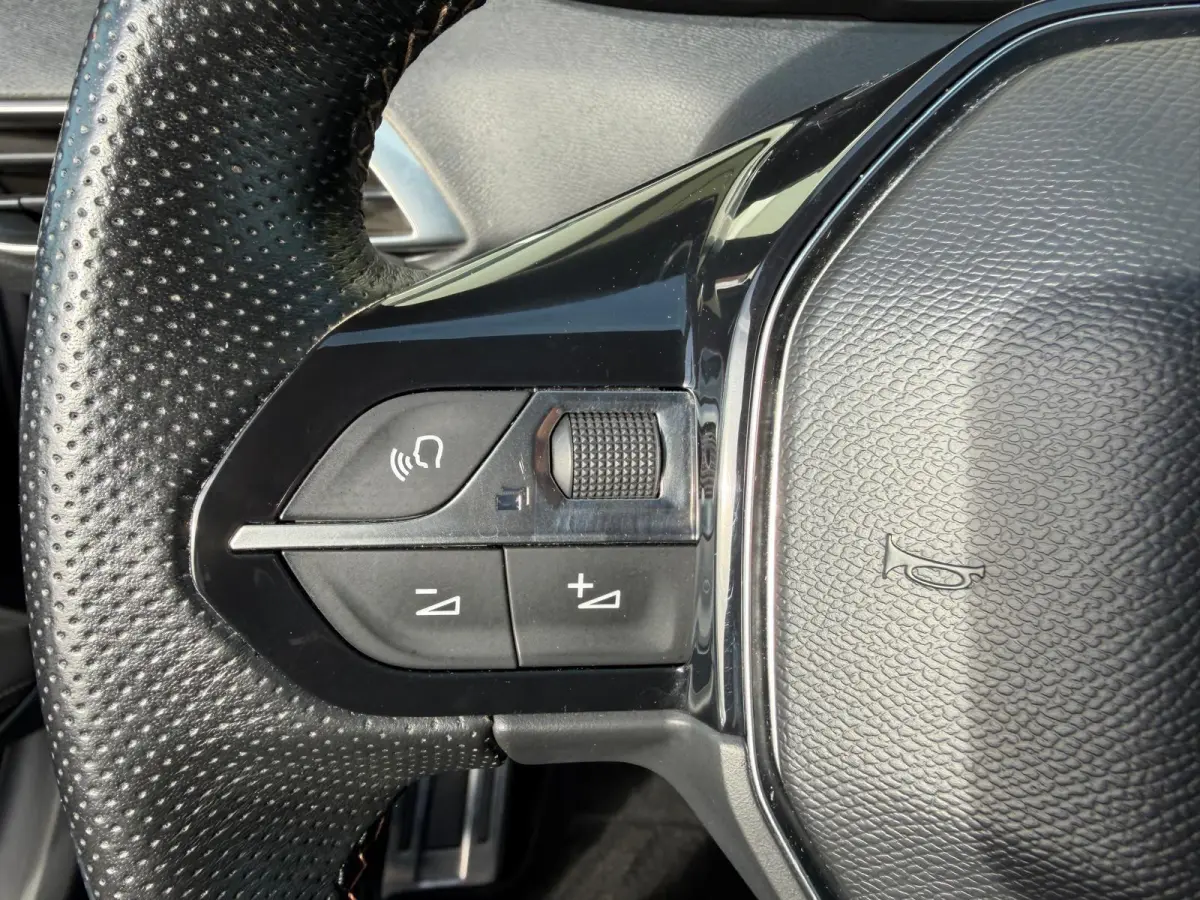 1.2 GT-Line/PANO/KEYLESS/TREKH/CAMERA/APK/NAP