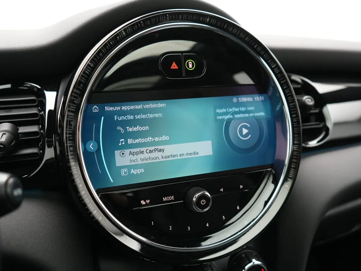 SE 33 kWh 184pk Dealer O.H. | SOH 95,9% | Panodak | Head Up | Warmtepomp | Camera | Harman / Kardon | Lederen Sportstoelen Verwarmd | Sfeerverlichting | Keyless | Apple Carplay | Navigatie |