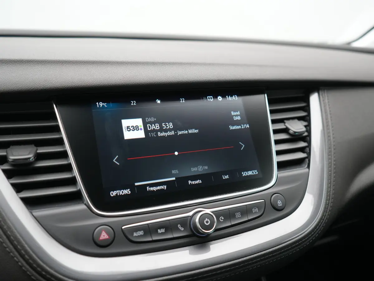 1.6 Turbo Ultimate PHEV 225pk Dealer O.H. | Trekhaak Afn. | Adaptive Cruise | 360 Camera | Lederen Sportstoelen Memory & Ventilatie | Keyless | BLIS | Stoelverwarming | Apple Carplay | Navig