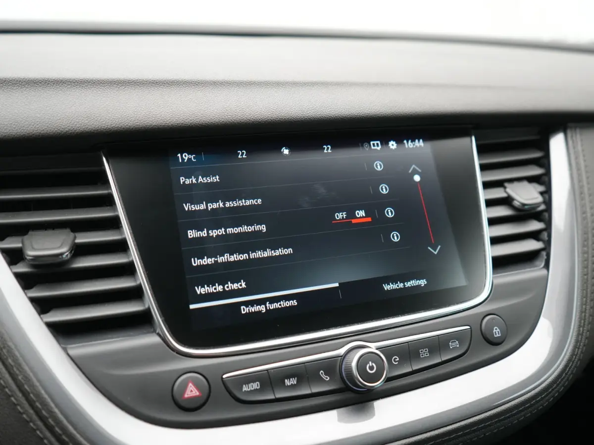 1.6 Turbo Ultimate PHEV 225pk Dealer O.H. | Trekhaak Afn. | Adaptive Cruise | 360 Camera | Lederen Sportstoelen Memory & Ventilatie | Keyless | BLIS | Stoelverwarming | Apple Carplay | Navig