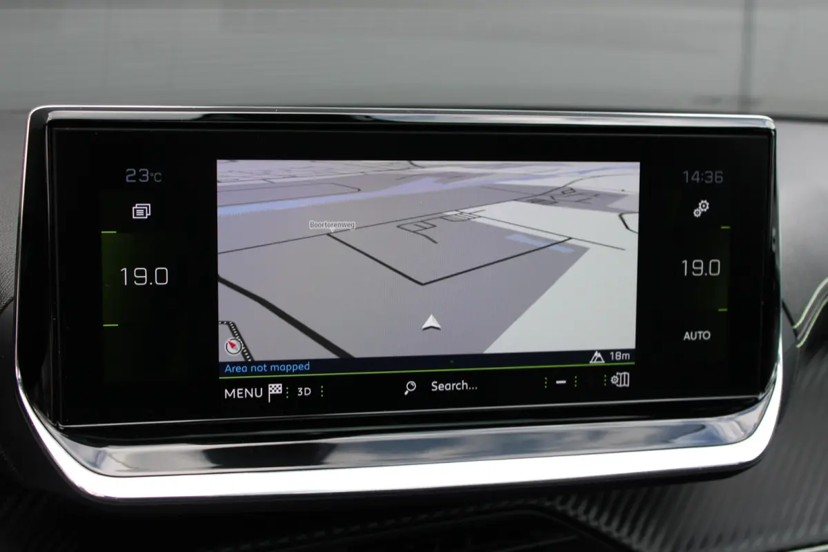 1.2 PureTech GT Pack | Navigatie | Camera | Panoramadak | Stoelverwarming | Black Pack | Alcantara | NL auto |
