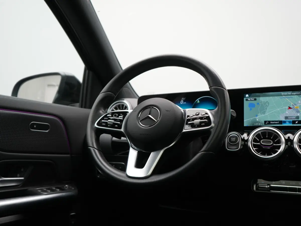250 Progressive 67 kWh 190pk Dealer O.H. | SOH 95,9% | Panodak | Adaptive Cruise | Camera | Sfeerverlichting | Sportstoelen Verwarmd | BLIS | Widescreen Navi | Apple Carplay | DAB |