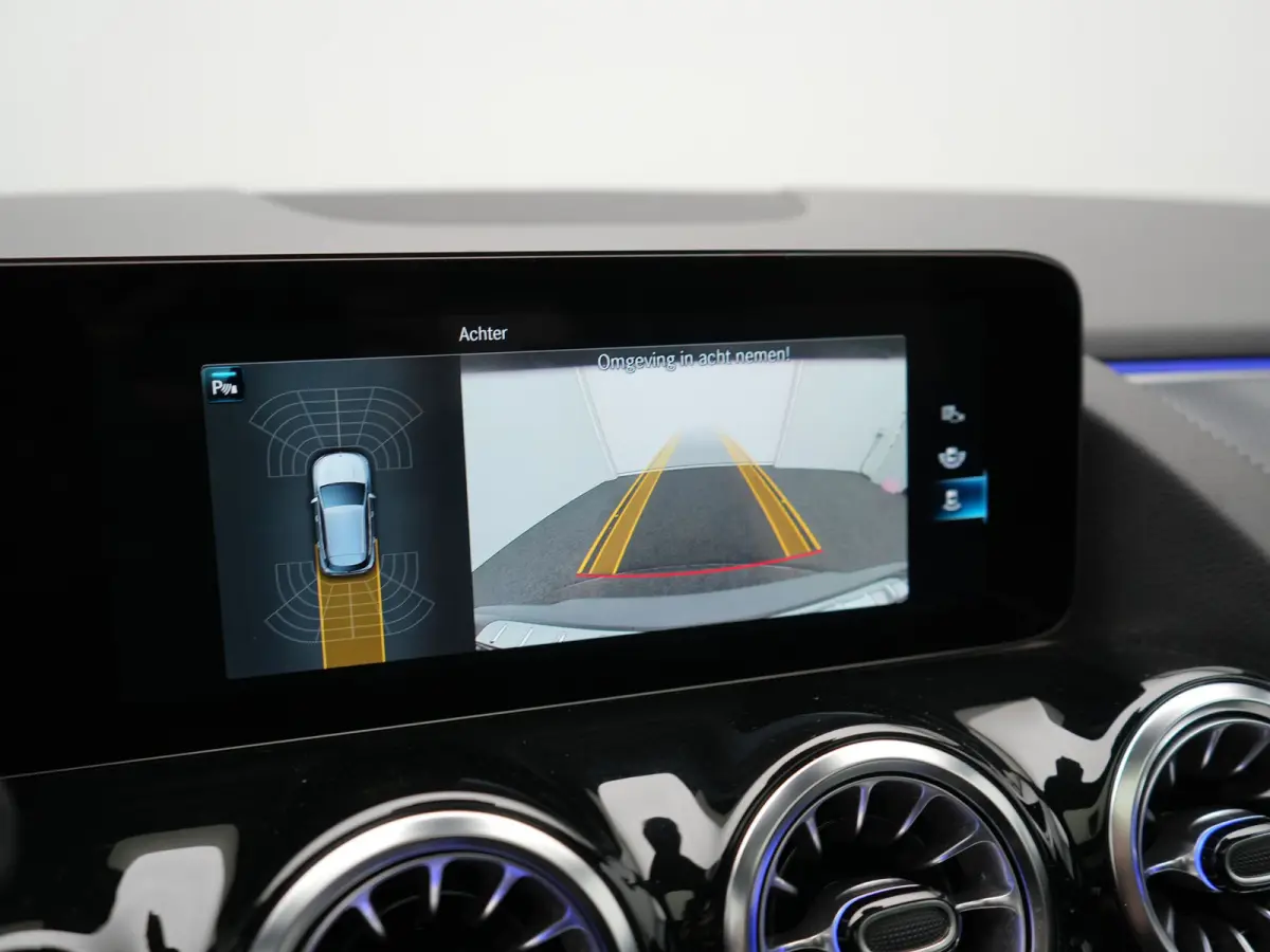 250 Progressive 67 kWh 190pk Dealer O.H. | SOH 95,9% | Panodak | Adaptive Cruise | Camera | Sfeerverlichting | Sportstoelen Verwarmd | BLIS | Widescreen Navi | Apple Carplay | DAB |