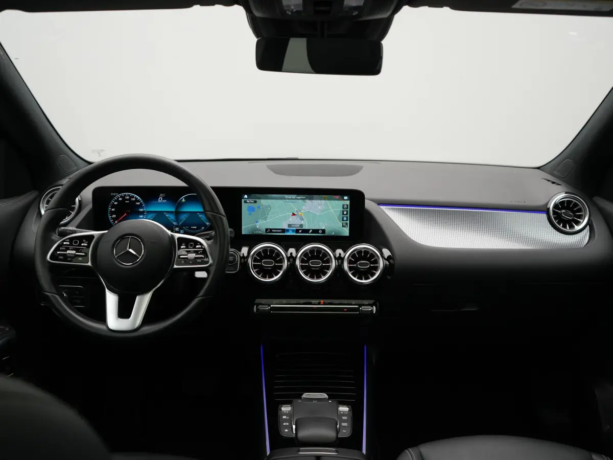 250 Progressive 67 kWh 190pk Dealer O.H. | SOH 95,9% | Panodak | Adaptive Cruise | Camera | Sfeerverlichting | Sportstoelen Verwarmd | BLIS | Widescreen Navi | Apple Carplay | DAB |