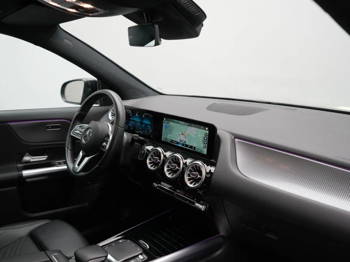 250 Progressive 67 kWh 190pk Dealer O.H. | SOH 95,9% | Panodak | Adaptive Cruise | Camera | Sfeerverlichting | Sportstoelen Verwarmd | BLIS | Widescreen Navi | Apple Carplay | DAB |