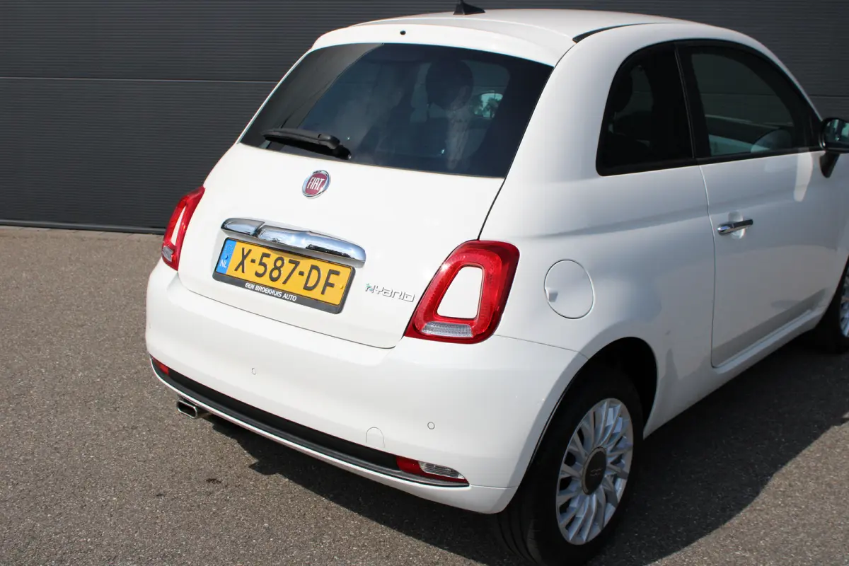 1.0 Hybrid | Navi by app | Parkeersensoren | Lichtmetaal | NL auto | 23.750km | Airconditioning |