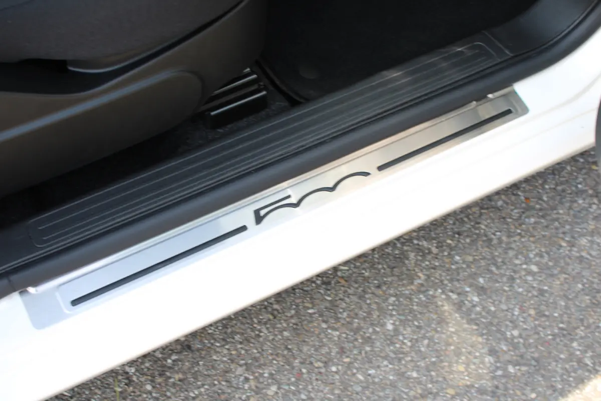 1.0 Hybrid | Navi by app | Parkeersensoren | Lichtmetaal | NL auto | 23.750km | Airconditioning |