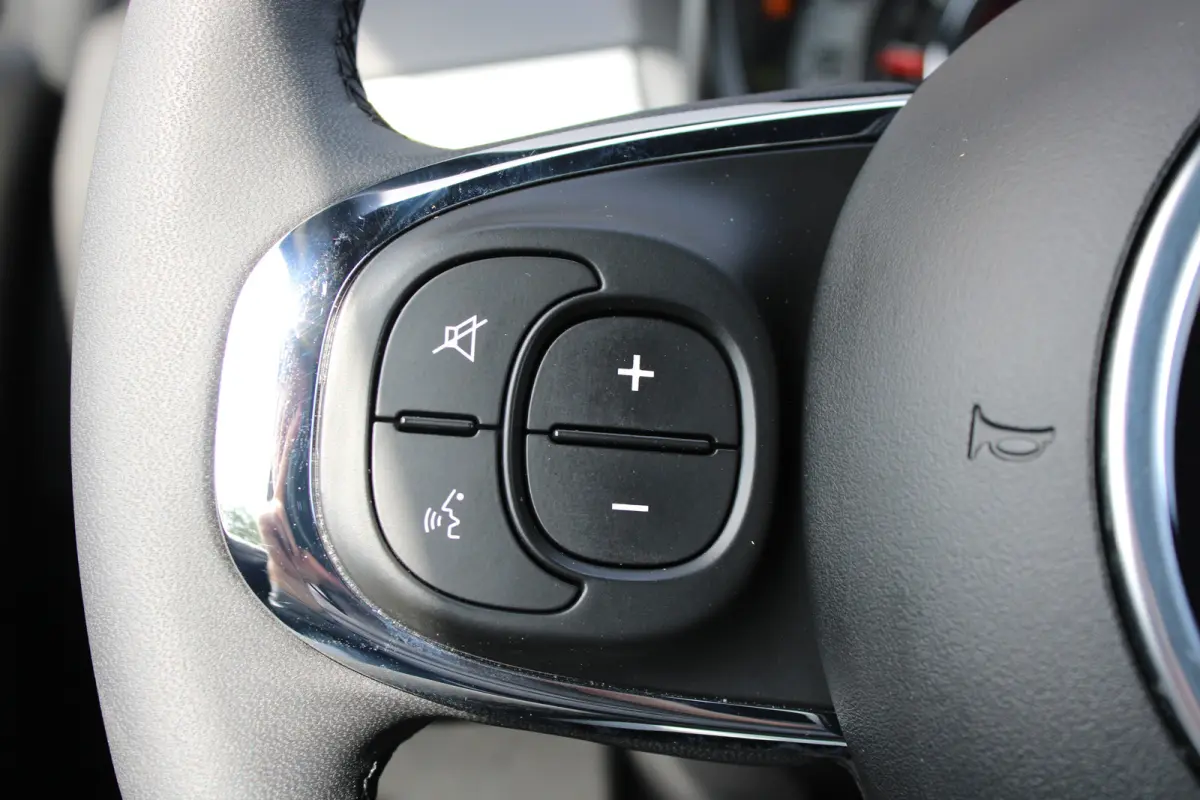 1.0 Hybrid | Navi by app | Parkeersensoren | Lichtmetaal | NL auto | 23.750km | Airconditioning |