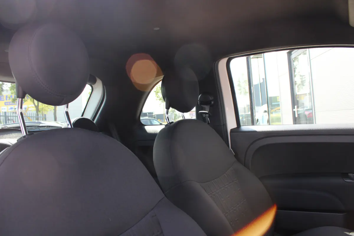 1.0 Hybrid | Navi by app | Parkeersensoren | Lichtmetaal | NL auto | 23.750km | Airconditioning |
