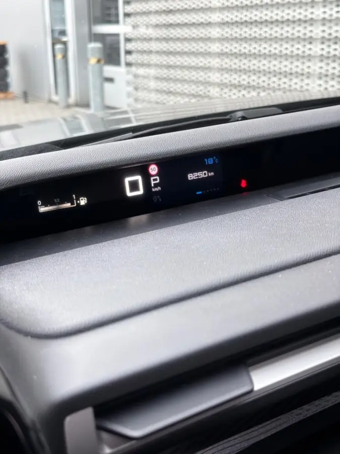 1.2 Hybrid 110pk Max l Camera l Apple Car Play / Android l Navigatie l Full LED l Lm-Velgen l Parkeersensoren l