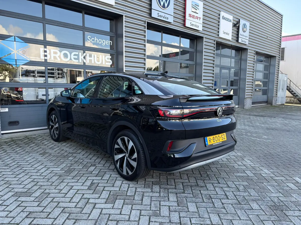 ID.5 Pro 77 kWh 175 pk | Wegklapbare Trekhaak | Apple Carplay | Cruise control adaptief |