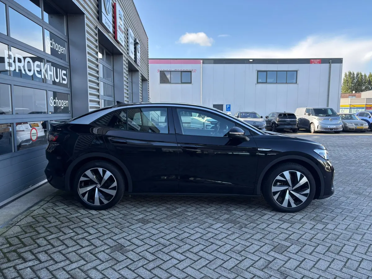ID.5 Pro 77 kWh 175 pk | Wegklapbare Trekhaak | Apple Carplay | Cruise control adaptief |