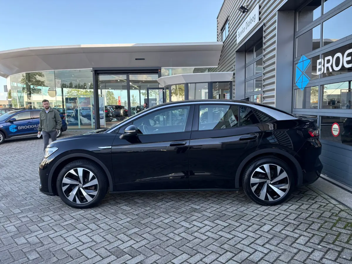 ID.5 Pro 77 kWh 175 pk | Wegklapbare Trekhaak | Apple Carplay | Cruise control adaptief |