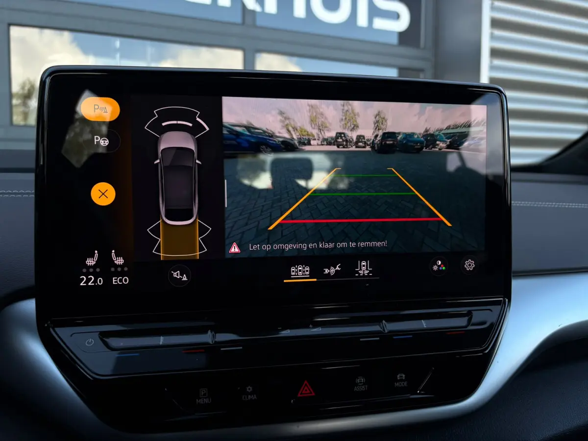 ID.5 Pro 77 kWh 175 pk | Wegklapbare Trekhaak | Apple Carplay | Cruise control adaptief |