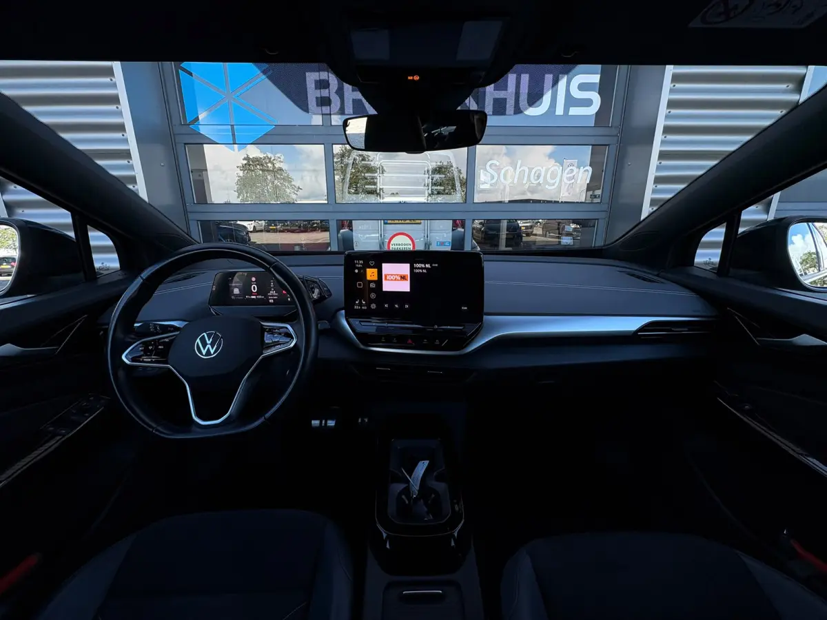 ID.5 Pro 77 kWh 175 pk | Wegklapbare Trekhaak | Apple Carplay | Cruise control adaptief |