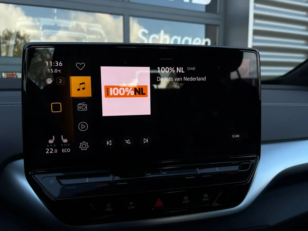 ID.5 Pro 77 kWh 175 pk | Wegklapbare Trekhaak | Apple Carplay | Cruise control adaptief |