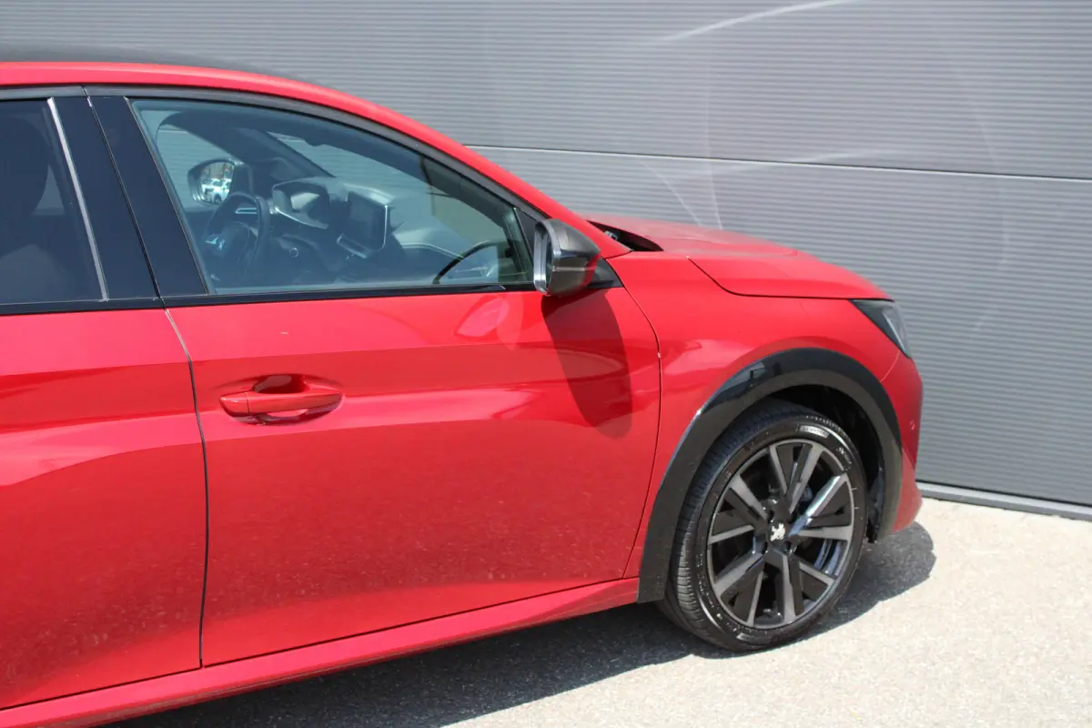 1.2 PureTech GT Pack | Navigatie | Camera | Stoelverwarming | Trekhaak | Alcantara | NL auto | Apple Carplay |