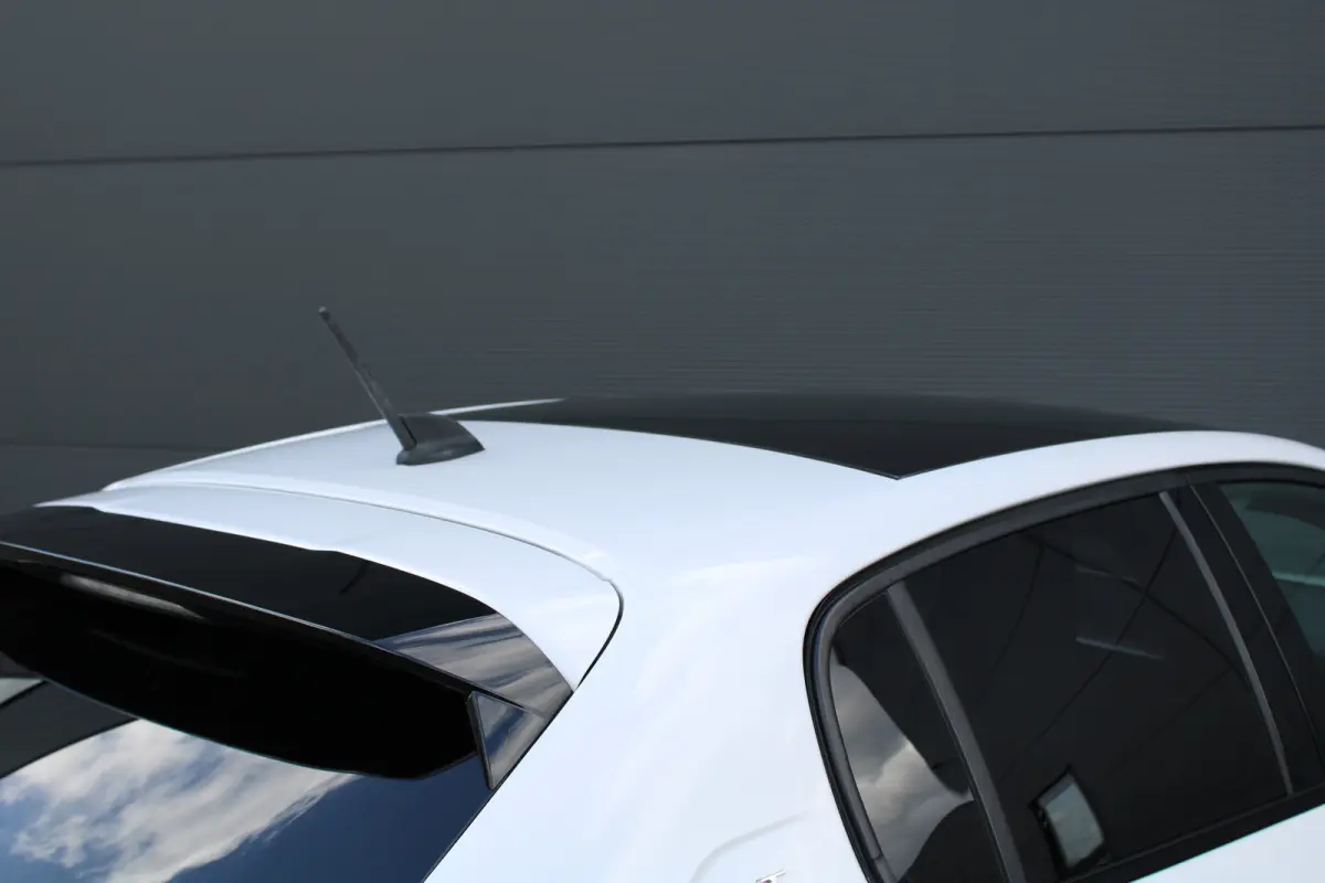 1.2 PureTech GT Pack | Navigatie | Camera | Panoramadak | Stoelverwarming | Apple carplay | Full LED |