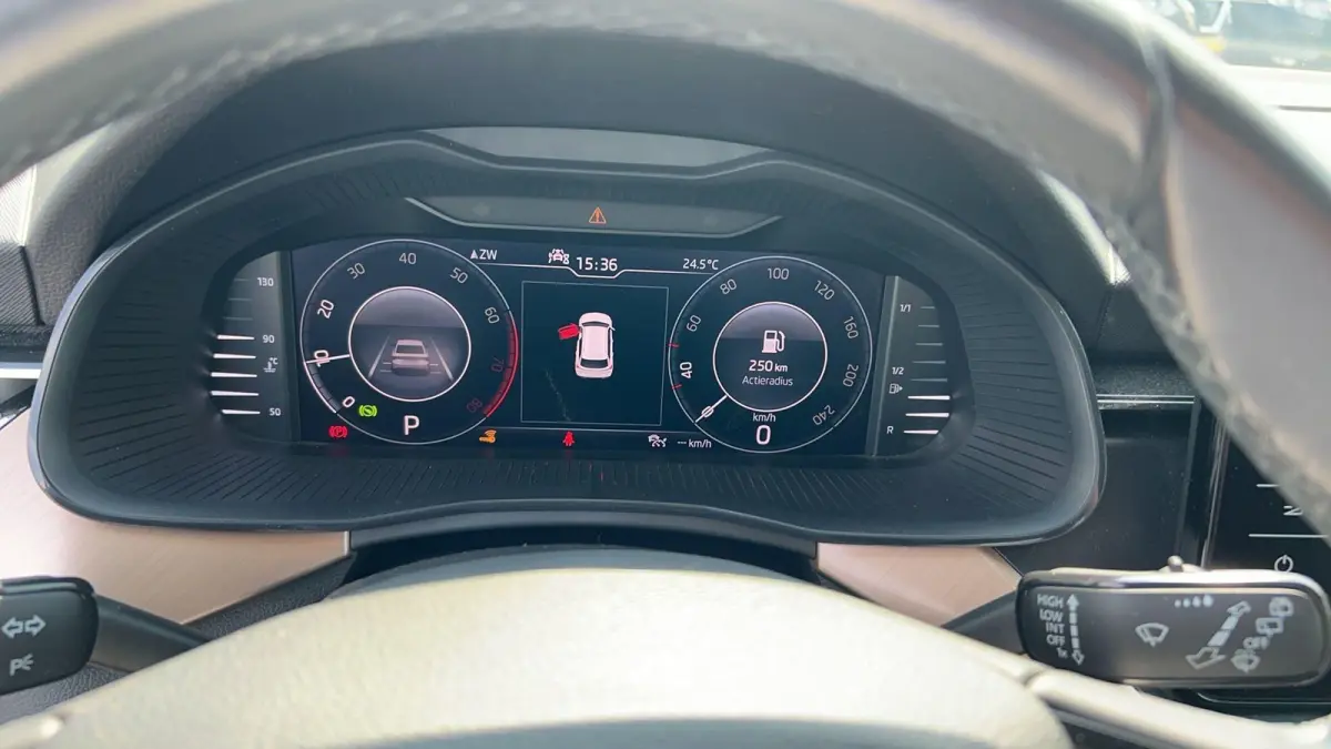 1.0 TSI Business Edition | AUTOMAAT | Adapt. Cruise | Parkeercamera | Trekhaak |