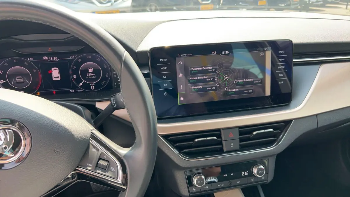 1.0 TSI Business Edition | AUTOMAAT | Adapt. Cruise | Parkeercamera | Trekhaak |