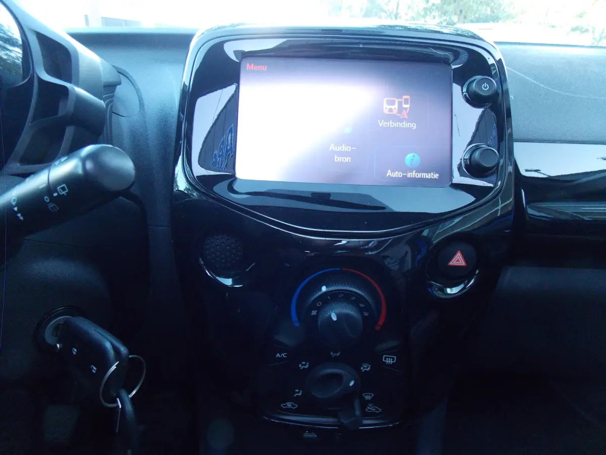 1.0 VTi Feel Camera Airco Elek Pakket 5Deurs 2020bj GARANTIE