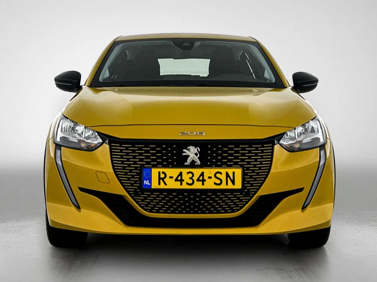 EV Active 50 kWh 136pk | Accu 98% | Navigatie via Apple Carplay / Android Auto | Climate Control | Cruise Control | Parkeersensoren | Armsteun | DAB+ radio | Bluetooth | Keyless start | Rege