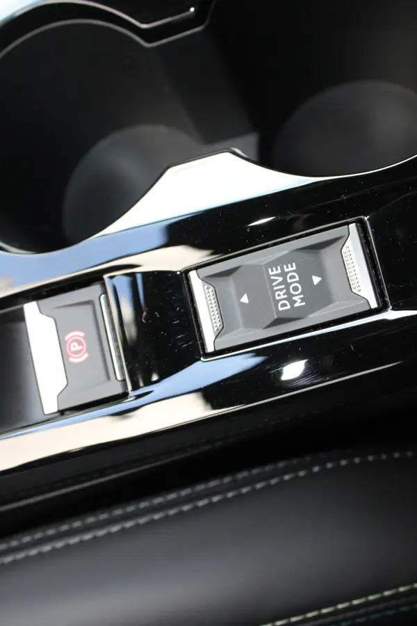 1.2 PureTech GT Pack | Navigatie | Camera | Panoramadak | Stoelverwarming | Full LED | Alcantara | 76.000km |