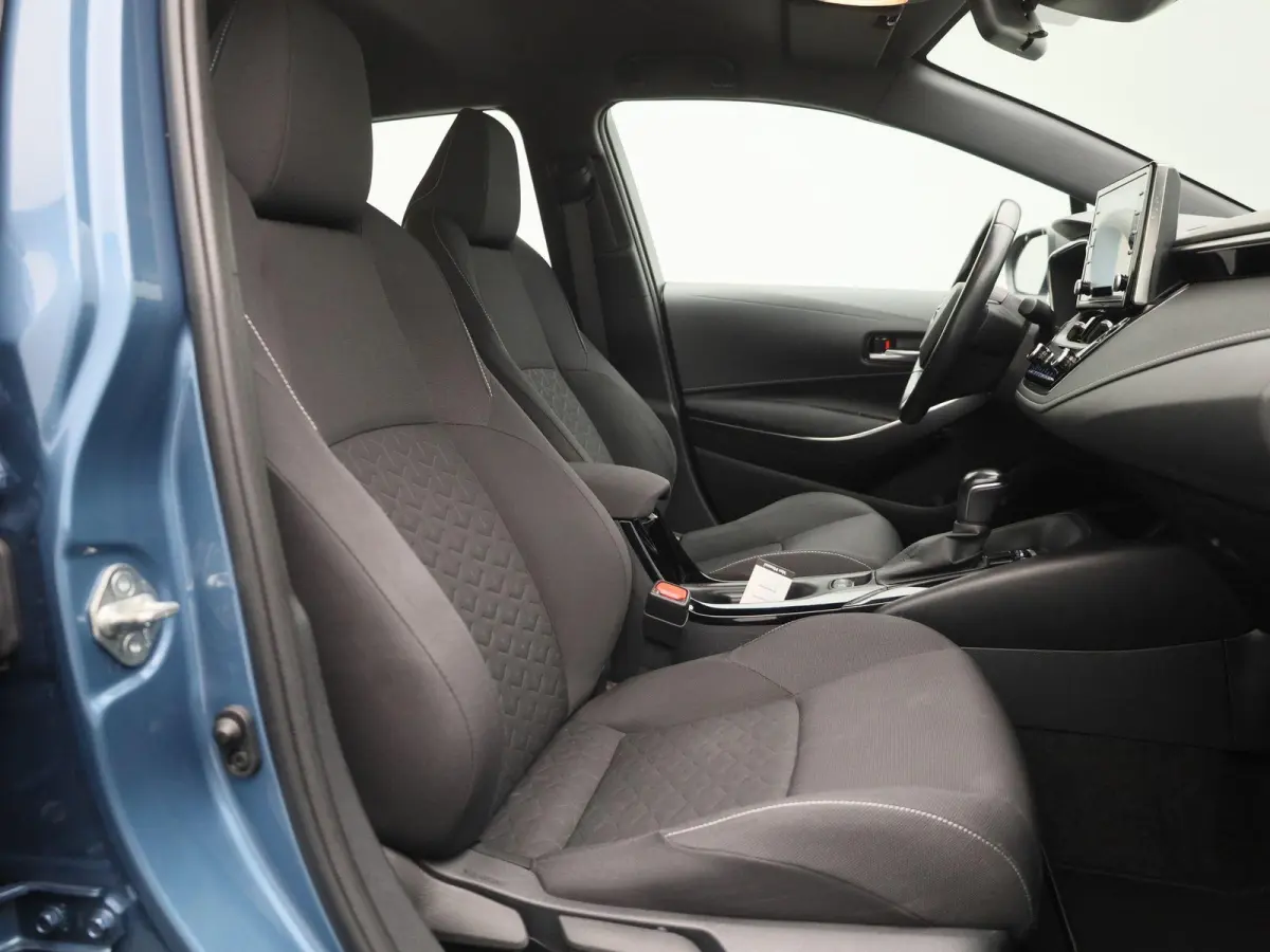 1.8 Hybrid Business | Automaat | Navigatie | DAB  | Camera | Apple CarPlay / Android auto | Climate control | Cruise control | Bluetooth | DAB | Trekhaak