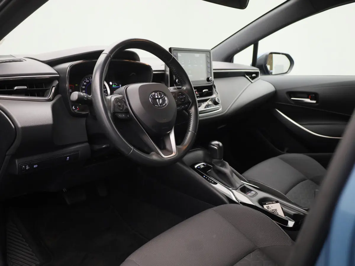 1.8 Hybrid Business | Automaat | Navigatie | DAB  | Camera | Apple CarPlay / Android auto | Climate control | Cruise control | Bluetooth | DAB | Trekhaak