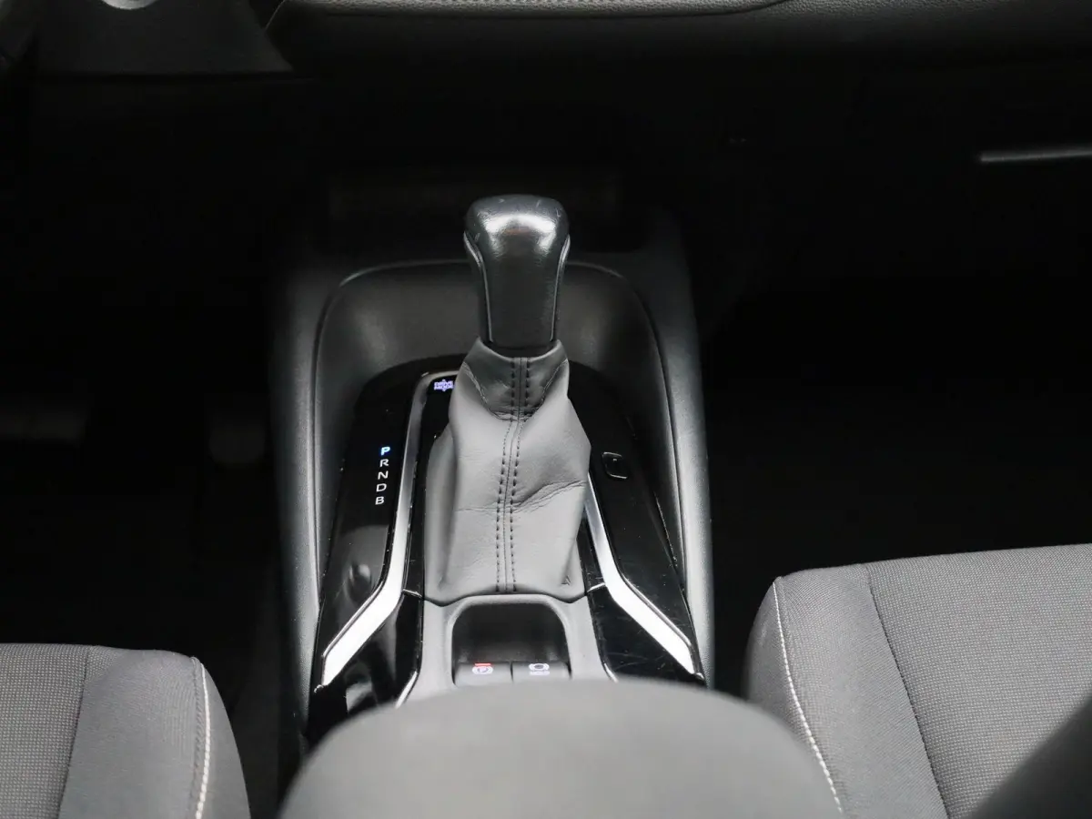 1.8 Hybrid Business | Automaat | Navigatie | DAB  | Camera | Apple CarPlay / Android auto | Climate control | Cruise control | Bluetooth | DAB | Trekhaak