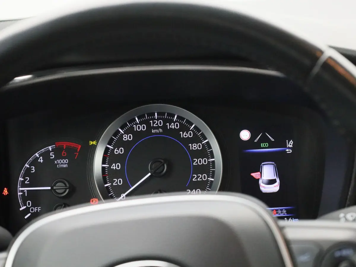 1.8 Hybrid Business | Automaat | Navigatie | DAB  | Camera | Apple CarPlay / Android auto | Climate control | Cruise control | Bluetooth | DAB | Trekhaak